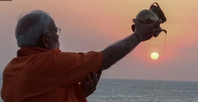 PM Modi at Vivekananda Rock : 